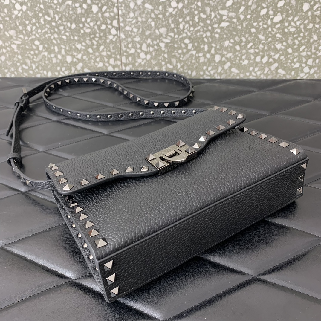 Valentino Garavani Rockstud Crossbody Bag in Black Grainy Calfskin